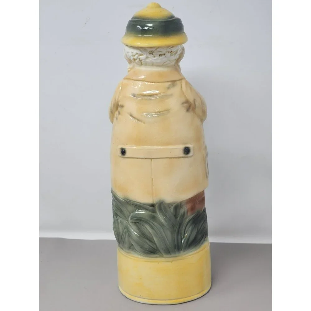 Vintage British Colonial Safari Mouse Hunter Figurine Alberta Ceramic‎ Decanter